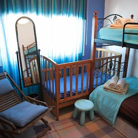 Aquarian Beachfront Apartment *