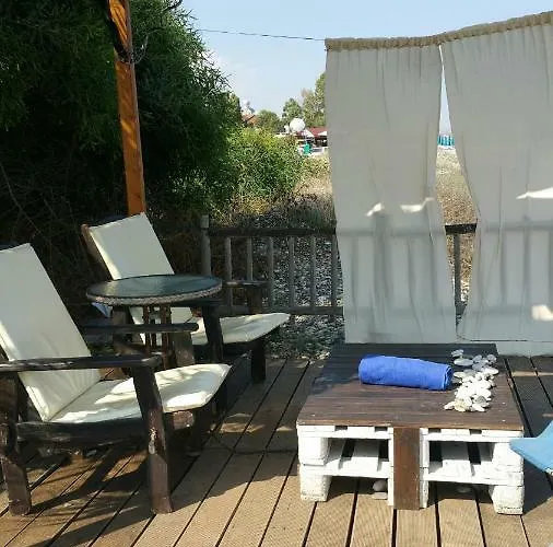 Aquarian Beachfront Lejlighed Larnaca